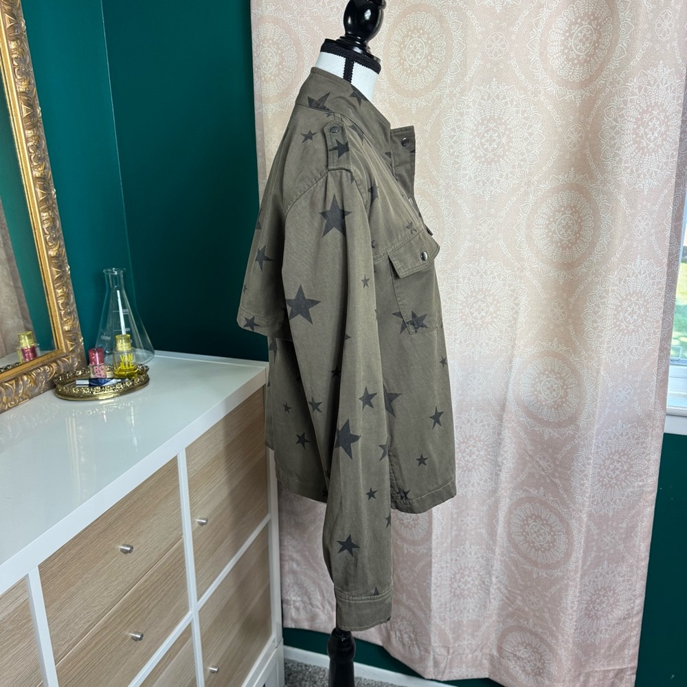 By Together Army Green Military Style Jacket Green w/ Black Stars Sz Large - Picture 2 of 9